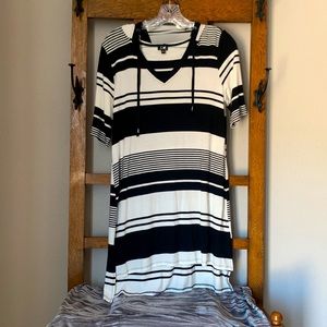 Women’s black and white striped beach coverup, size medium. Gently worn.